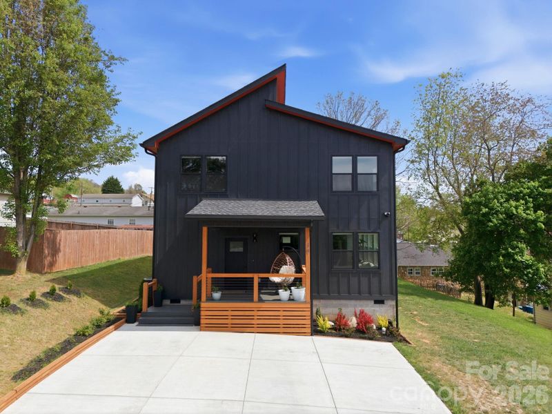 Image 33 of a home in .