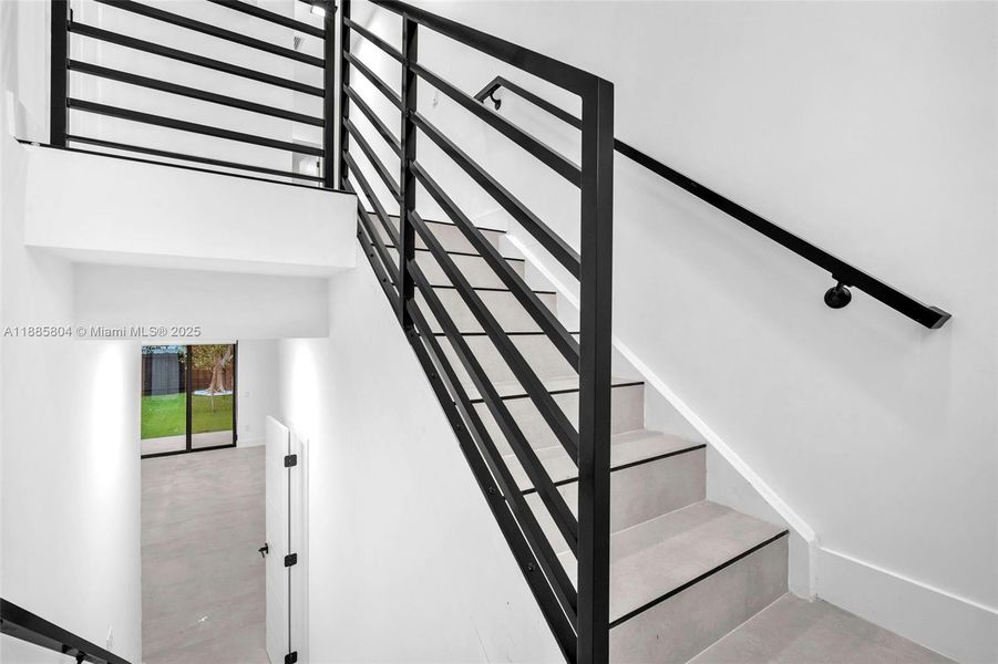 Spacious, unfurnished interior of a new home in , Miami (Image 46).