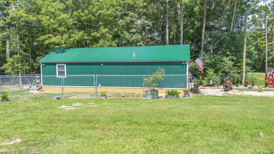 Front exterior of a new home in , Livingston, TX, highlighting curb appeal (Image 21). Front exterior of a new home in , Livingston, TX, highlighting curb appeal (Image 21).