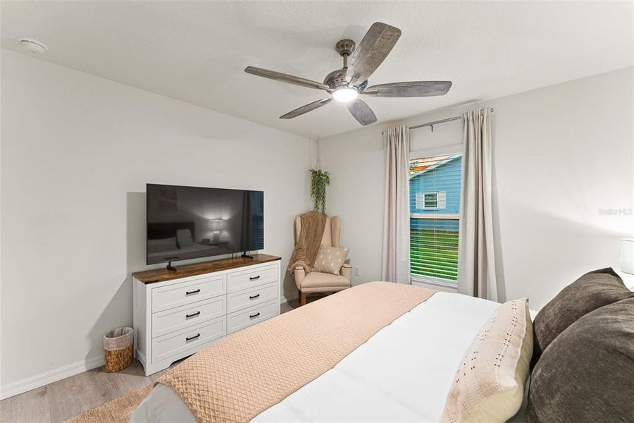 Furnished interior view inside a new home in , Spring Hill (Image 76).