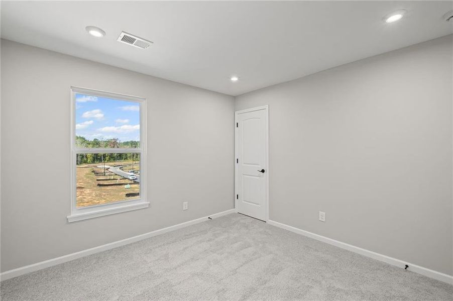 Spacious, unfurnished interior of a new home in Sage Woods, Dallas (Image 24).