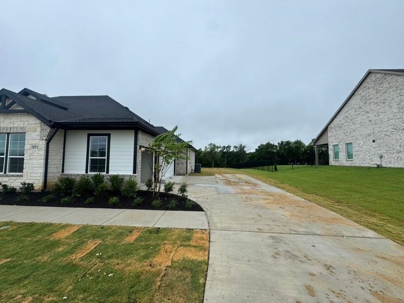 Image 20 of a home in .