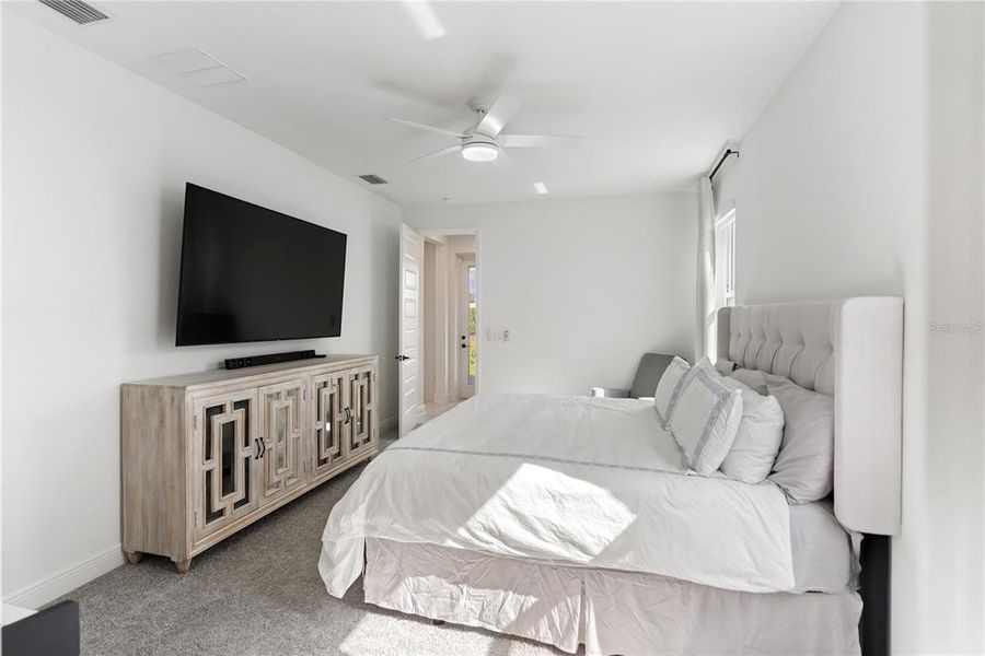 Furnished interior view inside a new home in , Bradenton (Image 31).