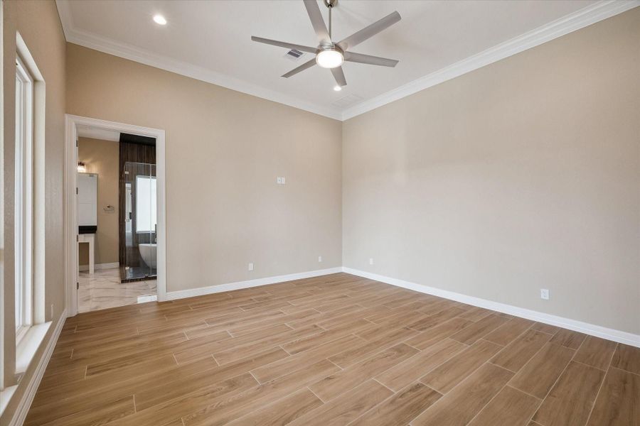 Spacious, unfurnished interior of a new home in , Kemah (Image 33). Spacious, unfurnished interior of a new home in , Kemah (Image 33).