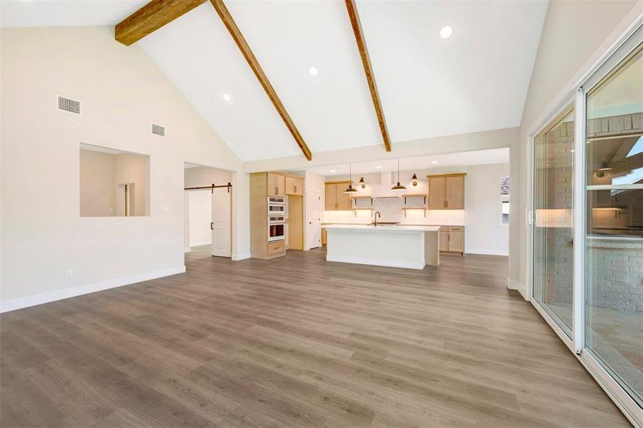 Spacious, unfurnished interior of a new home in Elevon, Lavon (Image 30).