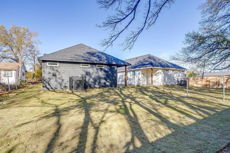 Exterior details and patio area of a home in , Fort Worth (Image 4).