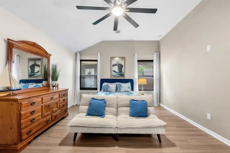 Furnished interior view inside a new home in , Livingston (Image 17).