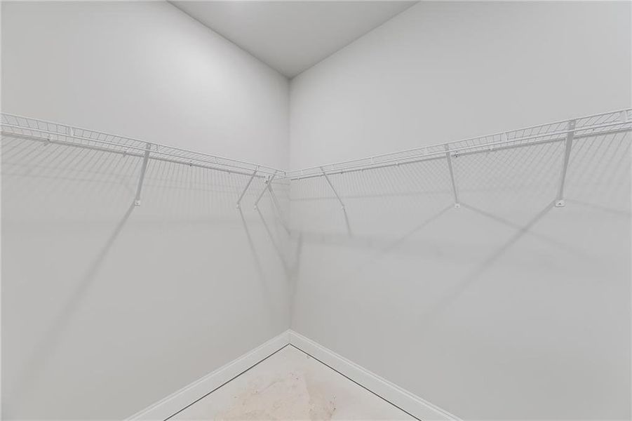 Spacious, unfurnished interior of a new home in , Homer (Image 23).