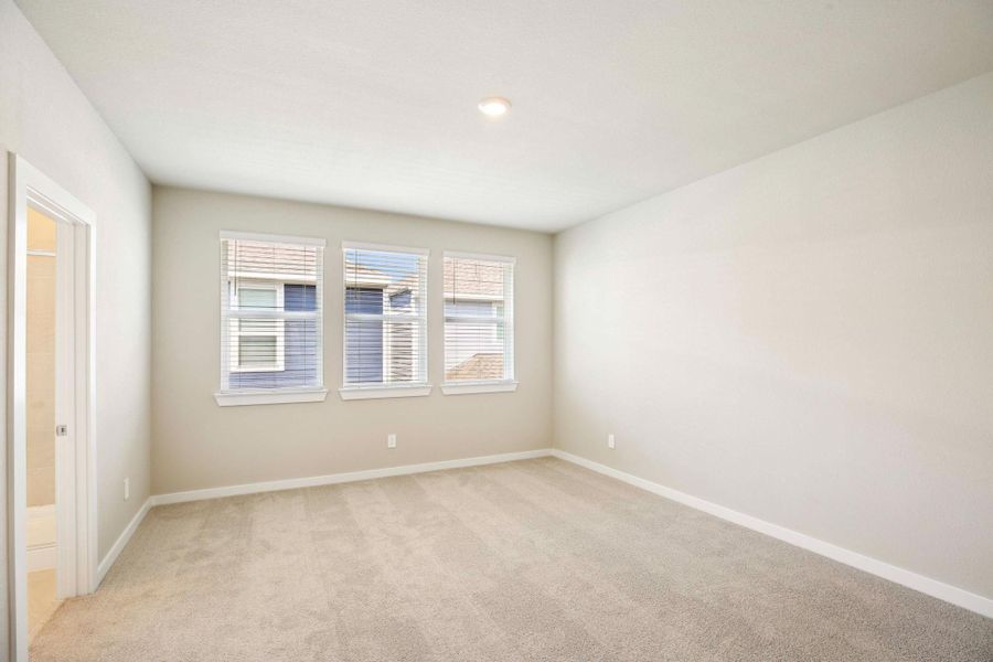 Spacious, unfurnished interior of a new home in Kemah Crossing - City Series, Kemah (Image 21). Spacious, unfurnished interior of a new home in Kemah Crossing - City Series, Kemah (Image 21).