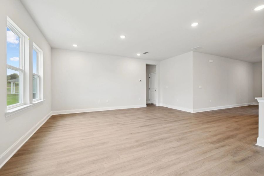 Spacious, unfurnished interior of a new home in Ascent at Arbor Ridge, La Vergne (Image 26).