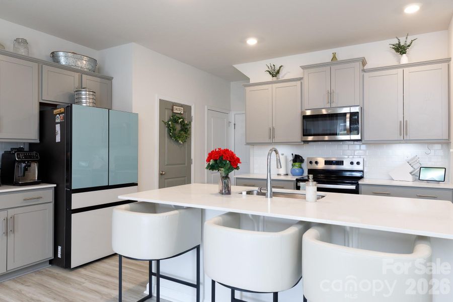 Furnished interior view inside a new home in Fergus Crossing, York (Image 21).