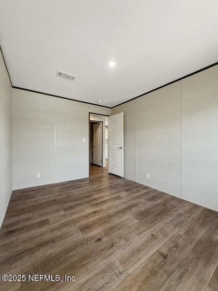 Spacious, unfurnished interior of a new home in , Lake City (Image 20).