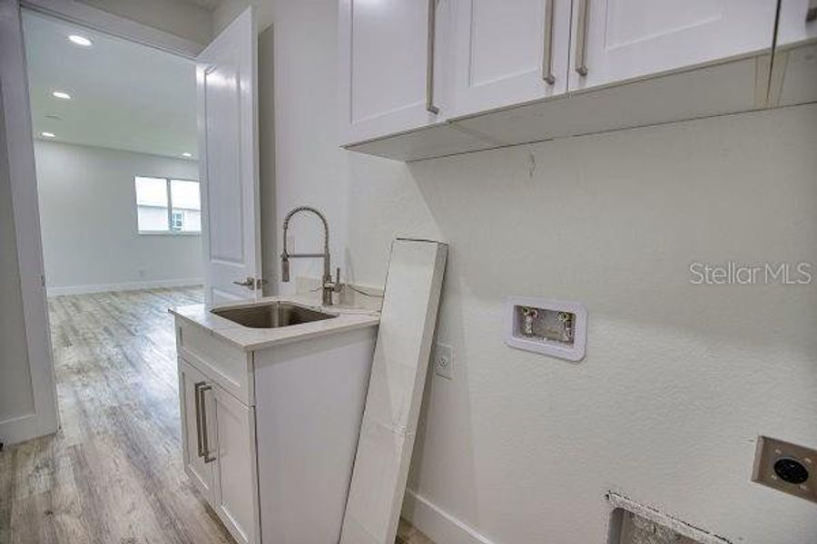 Furnished interior view inside a new home in , Punta Gorda (Image 40). Furnished interior view inside a new home in , Punta Gorda (Image 40).