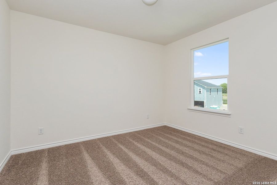 Spacious, unfurnished interior of a new home in Woodside Farms, Seguin (Image 10).