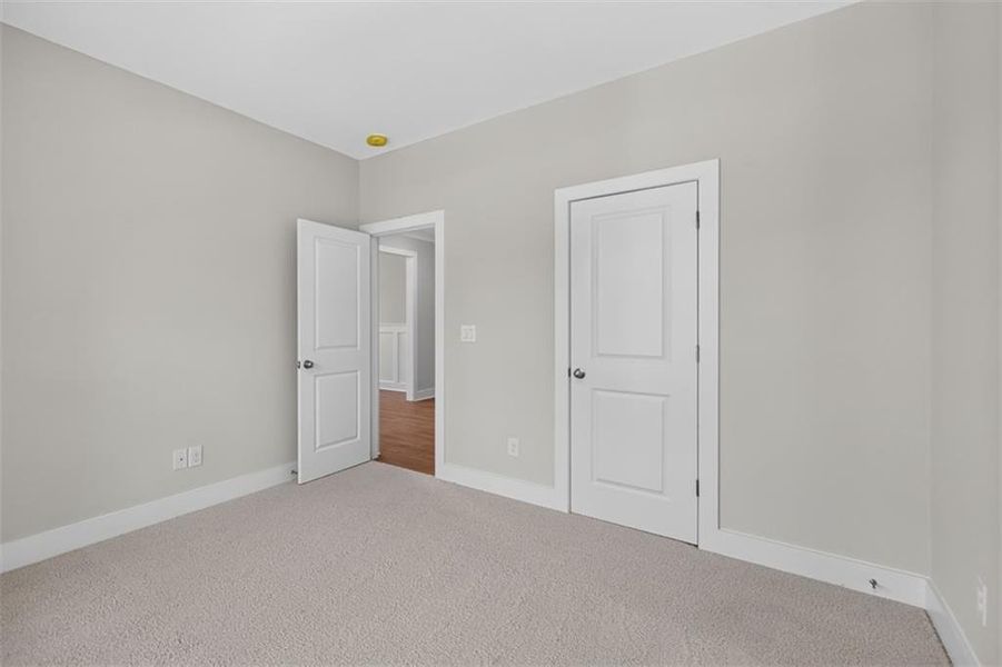 Spacious, unfurnished interior of a new home in , Gainesville (Image 41).