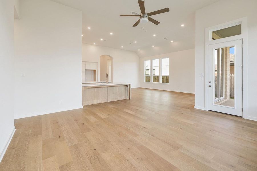 Spacious, unfurnished interior of a new home in Santa Rita Ranch, Liberty Hill (Image 14). Spacious, unfurnished interior of a new home in Santa Rita Ranch, Liberty Hill (Image 14).