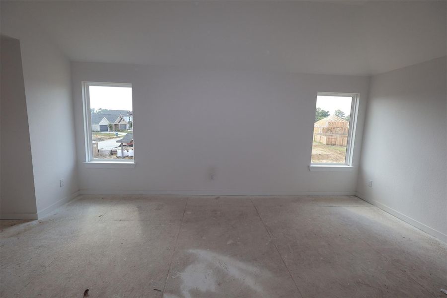 Spacious, unfurnished interior of a new home in Indian Springs, Crosby (Image 10).