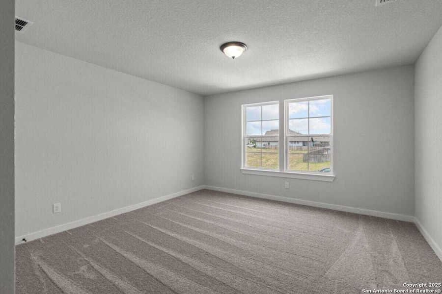 Spacious, unfurnished interior of a new home in August Fields, New Braunfels (Image 26).