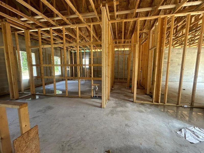 Spacious, unfurnished interior of a new home in , Dunnellon (Image 14).