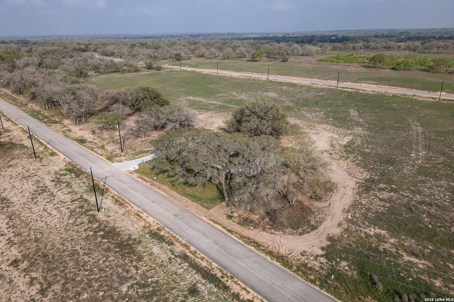 Natural landscape and outdoor views near  in Floresville (Image 42).