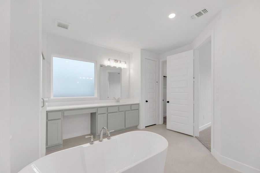 Furnished interior view inside a new home in Santa Rita Ranch, Liberty Hill (Image 12).