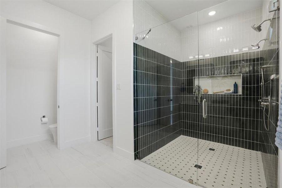 Furnished interior view inside a new home in , Dallas (Image 18). Furnished interior view inside a new home in , Dallas (Image 18).