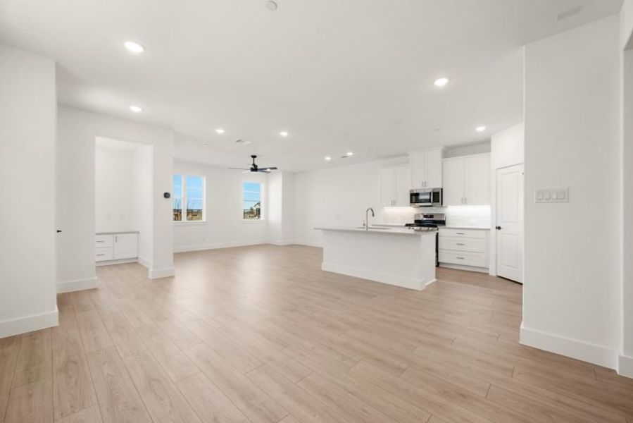 Spacious, unfurnished interior of a new home in Mosaic, Prosper (Image 20).