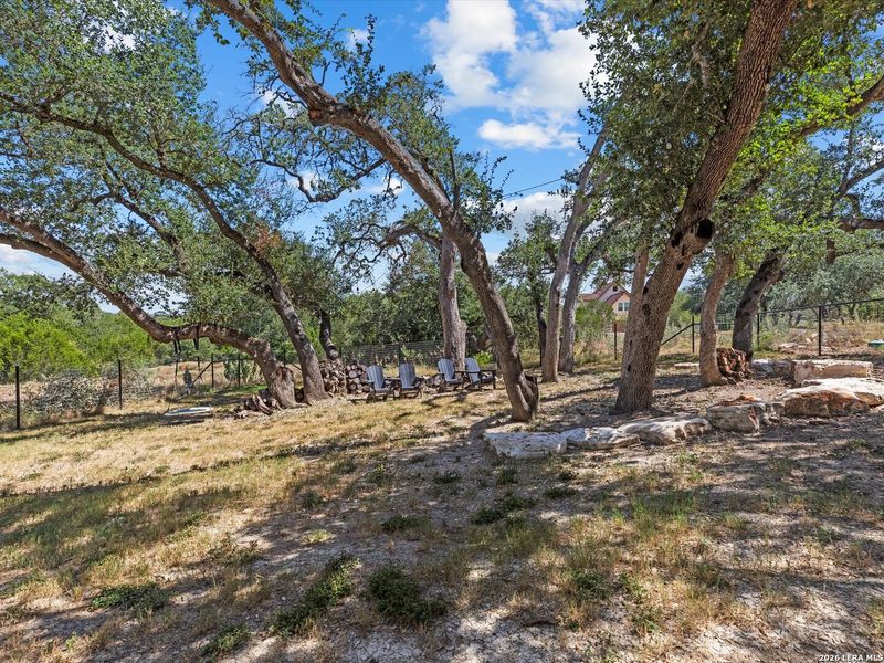Natural landscape and outdoor views near in New Braunfels (Image 36). Natural landscape and outdoor views near in New Braunfels (Image 36).
