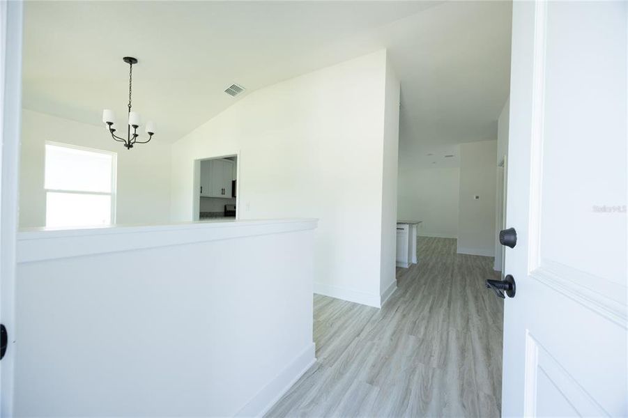 Spacious, unfurnished interior of a new home in Kirkland Farms, Alachua (Image 15).