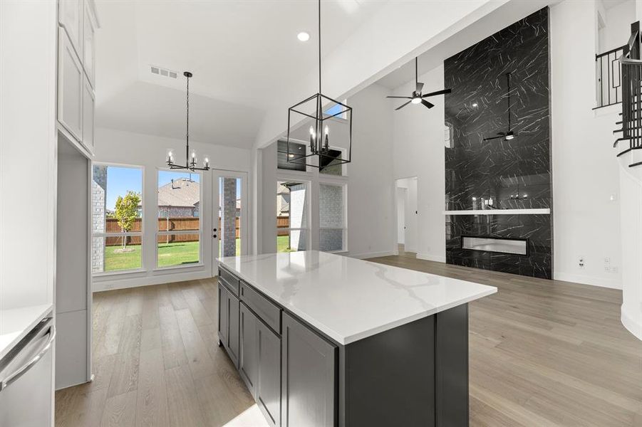 12. 4717 Allende - Kitchen (3)