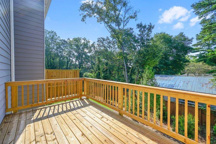 Image 37 of a home in Hampton Trace.