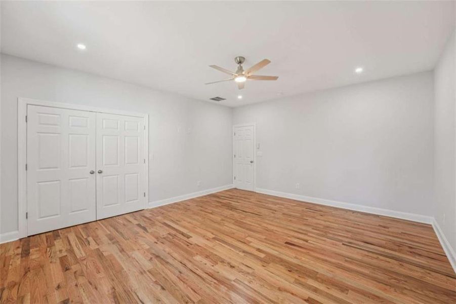 Spacious, unfurnished interior of a new home in , South Fulton (Image 40).
