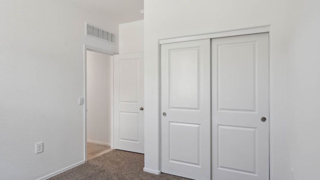 Spacious, unfurnished interior of a new home in Carlton Commons, Casa Grande (Image 30).