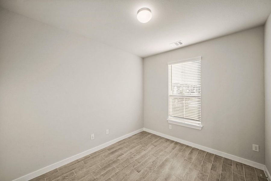 Spacious, unfurnished interior of a new home in Sunterra North, Katy (Image 8). Spacious, unfurnished interior of a new home in Sunterra North, Katy (Image 8).