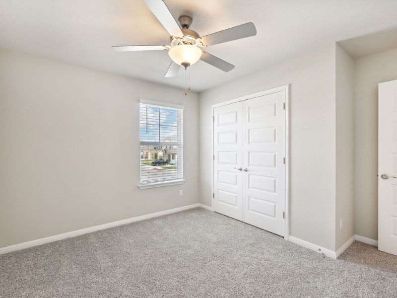 Spacious, unfurnished interior of a new home in Big Sky Ranch - Reserve Collection, Dripping Springs (Image 15).