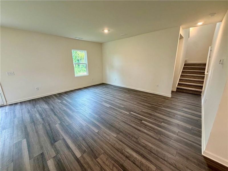 Spacious, unfurnished interior of a new home in Mt. Tabor Ridge, Dallas (Image 11). Spacious, unfurnished interior of a new home in Mt. Tabor Ridge, Dallas (Image 11).