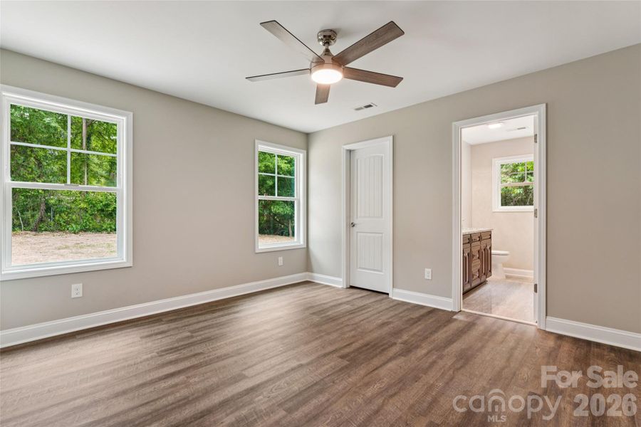 Spacious, unfurnished interior of a new home in , Kannapolis (Image 20).