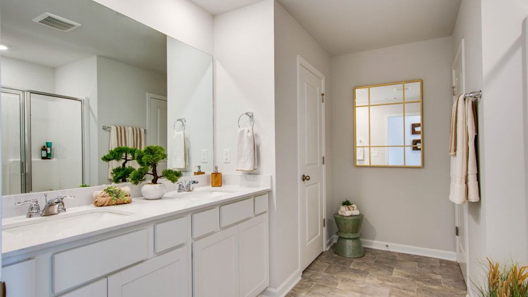 Furnished interior view inside a new home in Woodbridge Glen Townhomes, Lebanon (Image 7).