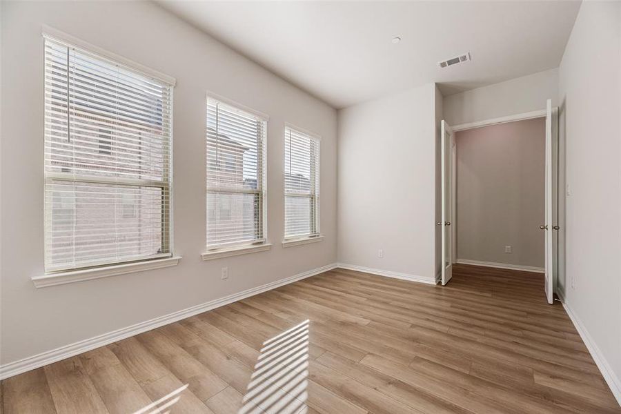 Spacious, unfurnished interior of a new home in Wade Settlement Townhomes, Frisco (Image 26).