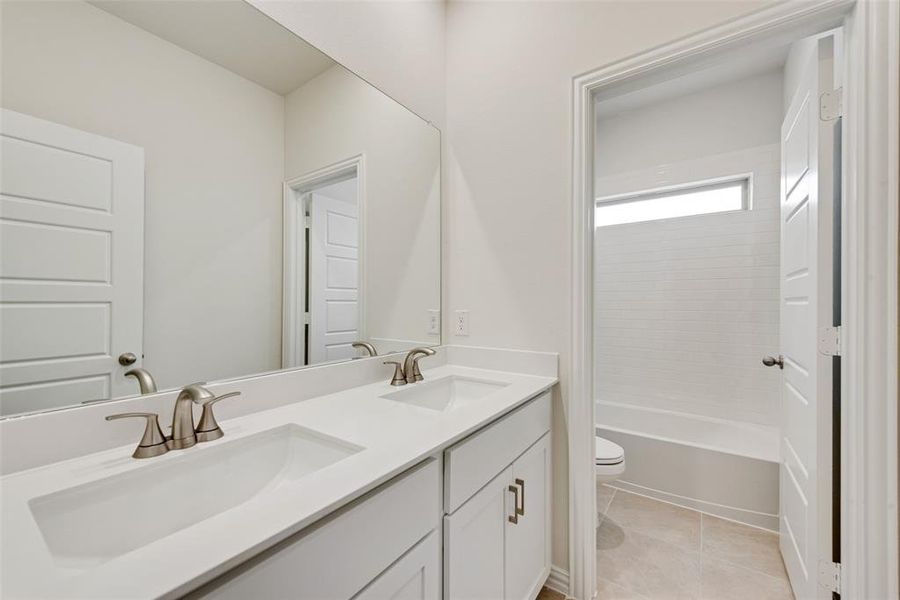 Furnished interior view inside a new home in Walden Pond, Forney (Image 12).