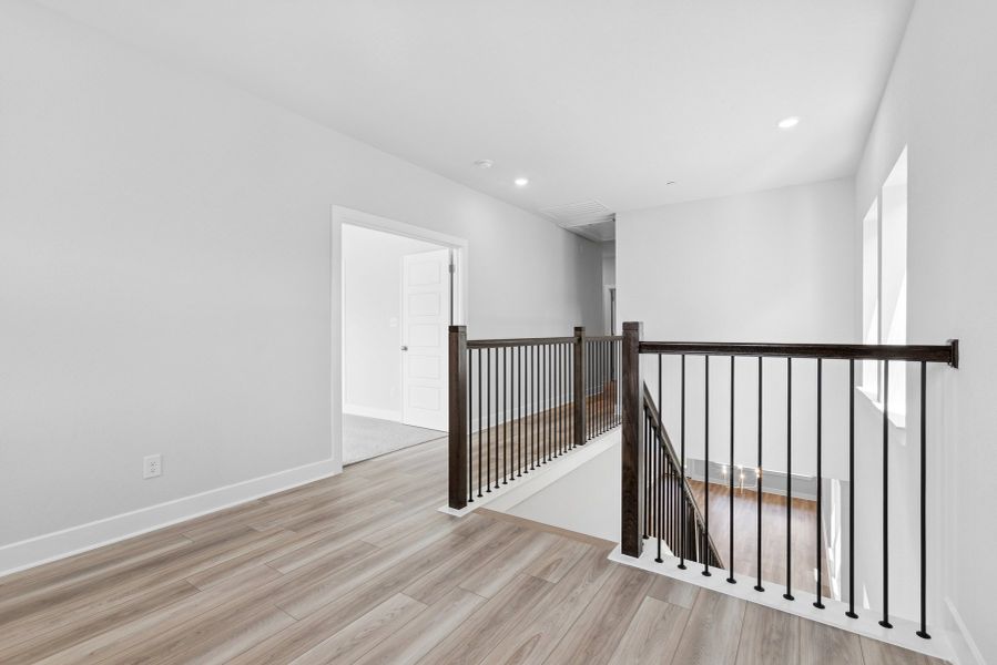 Spacious, unfurnished interior of a new home in Double Creek Crossing – Craftsman Series, Round Rock (Image 10).