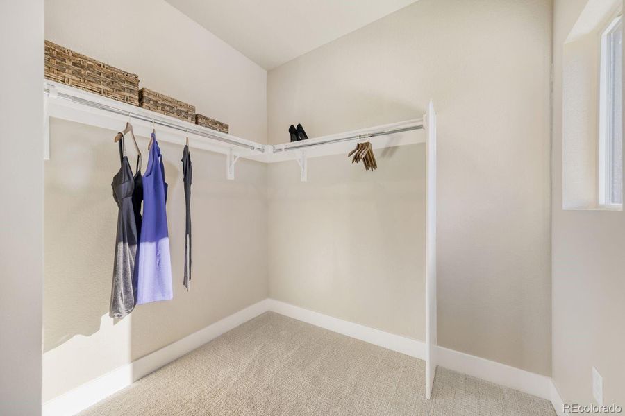 Spacious, unfurnished interior of a new home in , Westminster (Image 18).