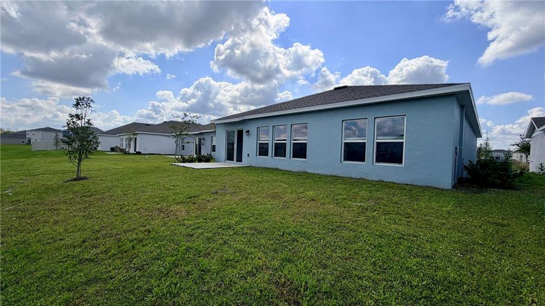 Exterior details and patio area of a home in Westview, Kissimmee (Image 3).
