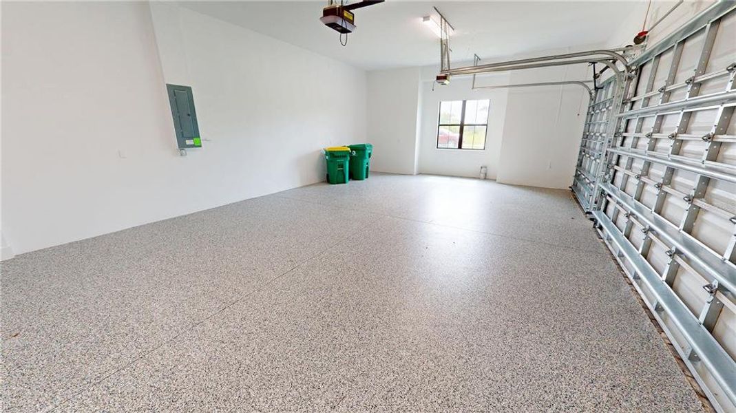 Spacious, unfurnished interior of a new home in , Punta Gorda (Image 33).