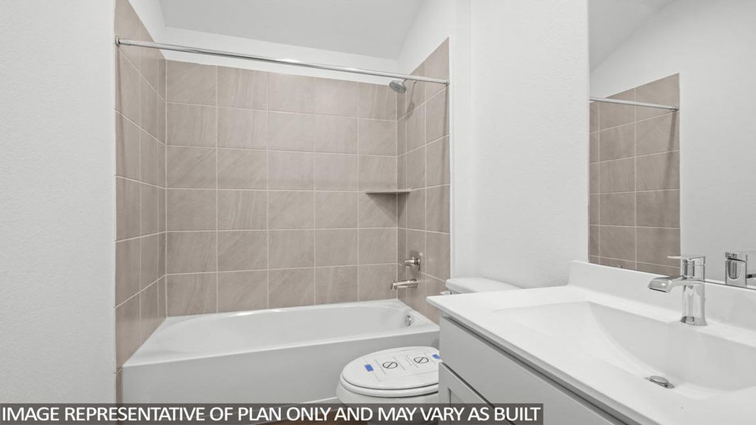 Furnished interior view inside a new home in Silverthorne, Conroe (Image 10).