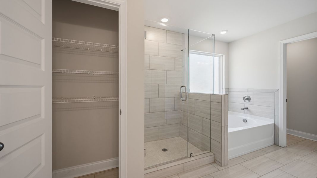 Furnished interior view inside a new home in Heritage Pointe, Senoia (Image 12).