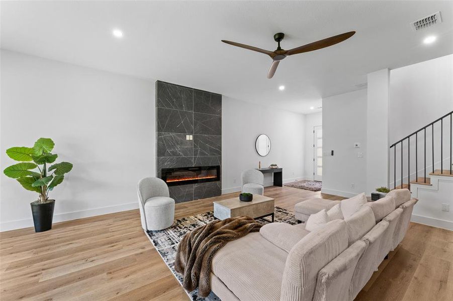 Furnished interior view inside a new home in , Dallas (Image 10). Furnished interior view inside a new home in , Dallas (Image 10).