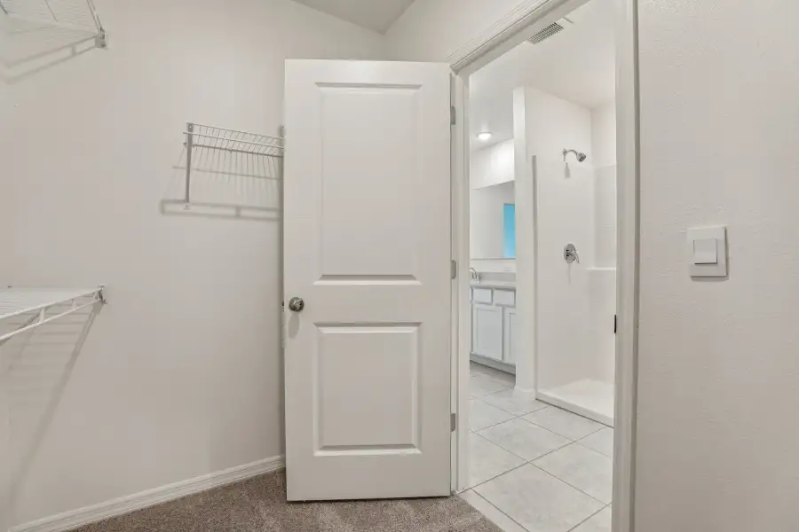 Representative unfurnished interior of a home built from the Vista by Maronda Homes in Malabar Springs, Palm Bay (Image 16).