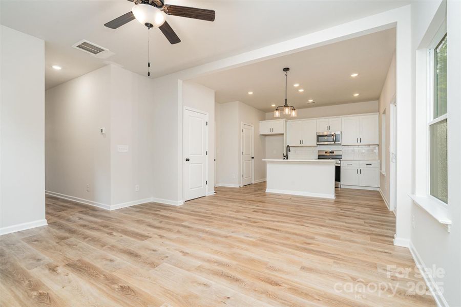 Image 32 of a home in . Image 32 of a home in .