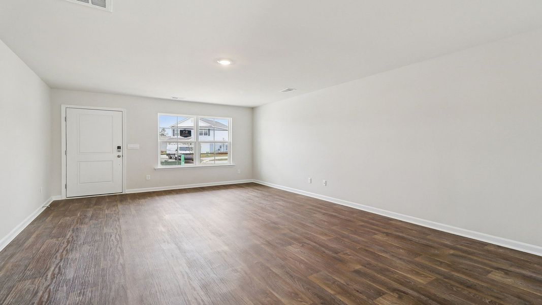 Spacious, unfurnished interior of a new home in Hunter's Branch, Hopkins (Image 11).